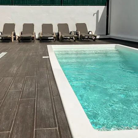 Mitto - Private Swimming Pool - Wifi - Ac - By Bedzy 빌라