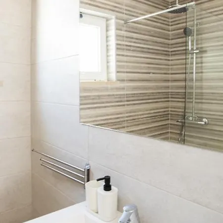 Mitto - Private Swimming Pool - Wifi - Ac - By Bedzy فيلة